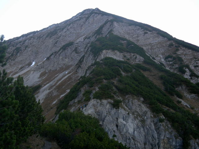 Foto: Wolfgang Lauschensky / Wandertour / Blauberge - Überschreitung / schattige Nordflanke der Halserspitze / 22.11.2011 23:03:00