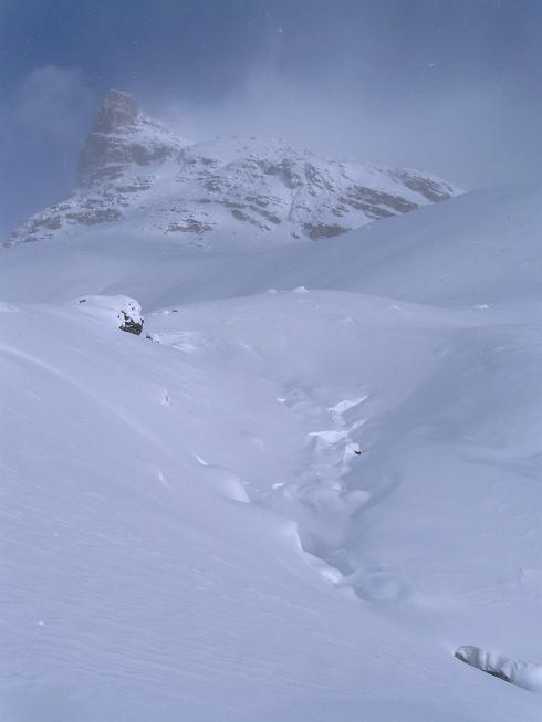 Foto: Andreas Koller / Skitour / Piz Campagnung Südgipfel (2826m) / Erster Blick Richtung Piz Campagnung / 14.12.2010 20:54:15