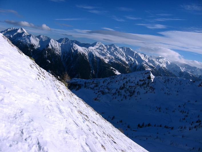 Foto: Andreas Koller / Skitour / Ochsenkopf - Geheimtipp über dem Mölltal (2536m) / Die Kreuzeckgruppe im S / 21.12.2010 20:21:50
