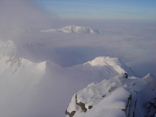 Foto: Manfred Karl / Skitour / Auracher Gipfelrunde Gebra - Weißkopfkogel - Bischof / Am Bischof, im Hintergrund der Karstein / 13.01.2013 20:50:55