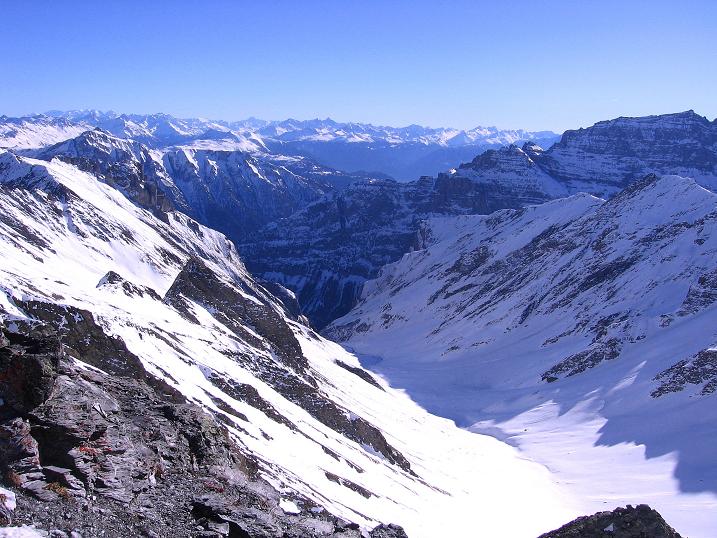Foto: Andreas Koller / Skitour / Pizol - im Reich der Grauen Hörner (2844m) / Blick nach SO / 11.02.2011 18:46:37