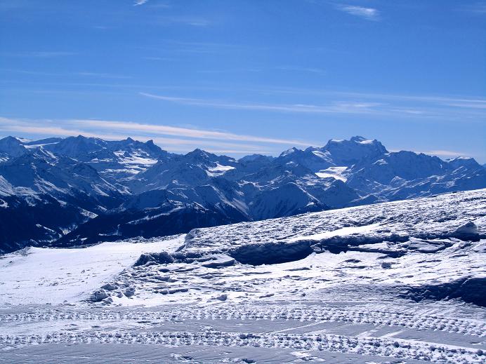 Foto: Andreas Koller / Skitour / Sommet des Diablerets (3210m) / Walliser Alpen mit dem Grand Combin (4314m) / 13.02.2011 20:55:43
