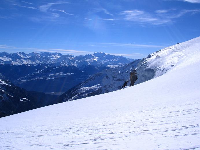 Foto: Andreas Koller / Skitour / Sommet des Diablerets (3210m) / Grand Combin (4314m) vom Glacier des Diablerets / 13.02.2011 20:54:00