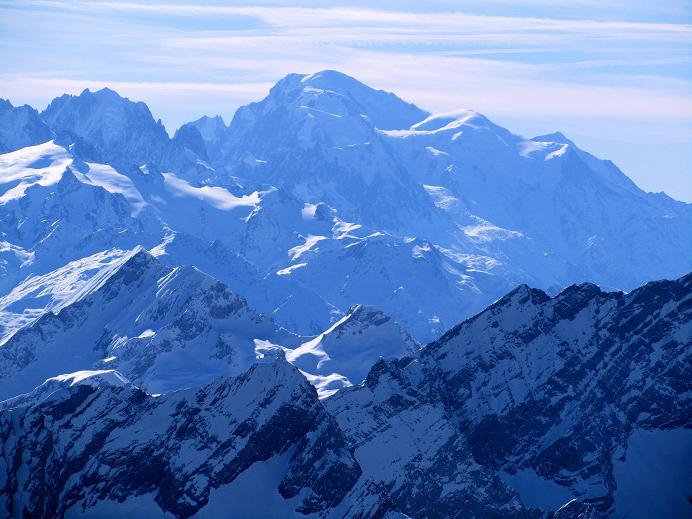 Foto: Andreas Koller / Skitour / Sommet des Diablerets (3210m) / Der Monarch: Montblanc (4810m) / 13.02.2011 20:47:51