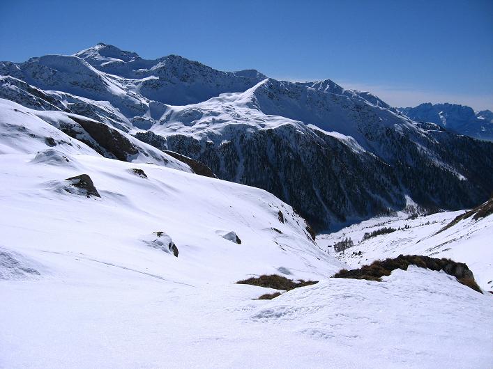 Foto: Andreas Koller / Skitour / Vom Sadnighaus auf den Krahkopf (2844m) / Blick zum Sadnig (2745m) / 10.03.2011 21:38:56