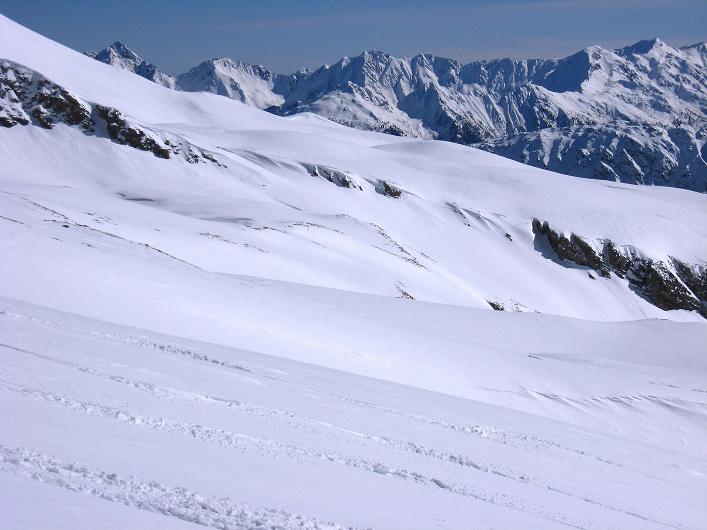 Foto: Andreas Koller / Skitour / Vom Sadnighaus auf den Krahkopf (2844m) / Blick zur Kreuzeckgruppe / 10.03.2011 21:37:07