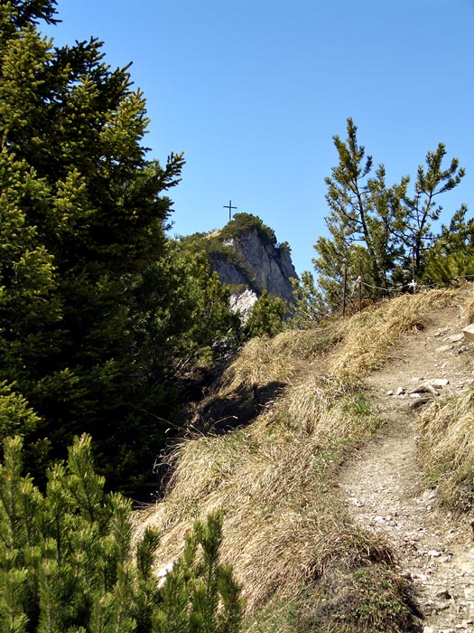 Foto: vince 51 / Wandertour / von Gaflei auf die Alpspitze / Alpspitze vom Eingang zum Kamin / 26.04.2011 22:41:05