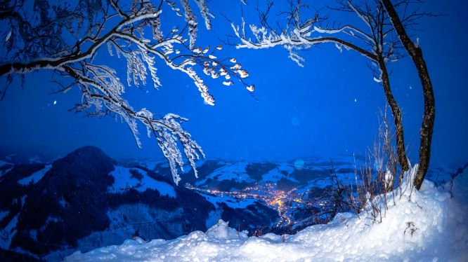 Foto: Datzi / Schneeschuhtour / Rundtour über den Prochenberg 1123m / Blick beim Abstieg über den Jägersteig nach Ybbsitz / 23.12.2018 09:35:23