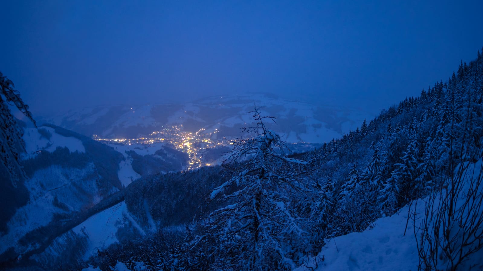 Foto: Datzi / Schneeschuhtour / Rundtour über den Prochenberg 1123m / Blick beim Abstieg über den Jägersteig nach Ybbsitz / 23.12.2018 09:32:21