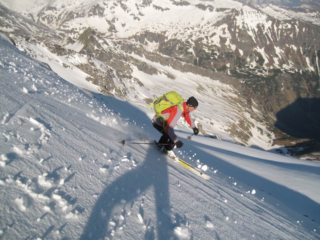 Foto: Heidi Schützinger / Skitour / Weinschnabel aus dem Maltatal / Lohnend ist der Abstecher hinab zu den Schwarzseen / 11.05.2011 15:29:52