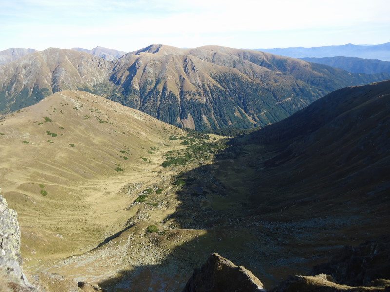 Foto: Günter Siegl / Wandertour / Über die Loretto-Kapelle zum Gipfelsammeln (2308m) / Blick in die Krausen / 31.10.2014 11:28:15