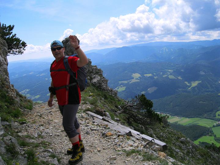 Foto: Andreas Koller / Klettersteigtour / Kronich Eisenweg (1610m)  / Beim Einstieg / 16.06.2011 23:44:07