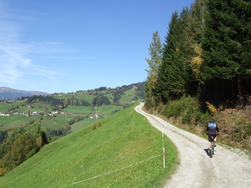 Foto: hofchri / Mountainbiketour / Rund um den Rastkogel über Geiseljoch (2292 m) - 2 Tagestour  / nach den Bauernhöfen bei Kreith / 22.06.2011 17:41:02