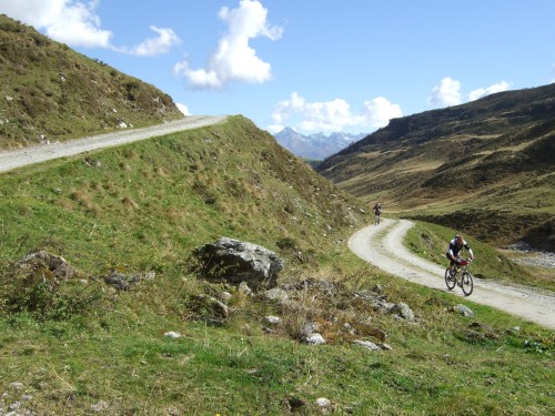 Foto: hofchri / Mountainbiketour / Rund um den Rastkogel über Geiseljoch (2292 m) - 2 Tagestour  / von nun an wirds steiler / 22.06.2011 17:59:20