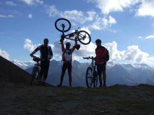 Foto: hofchri / Mountainbiketour / Rund um den Rastkogel über Geiseljoch (2292 m) - 2 Tagestour  / geschafft! / 22.06.2011 18:01:19