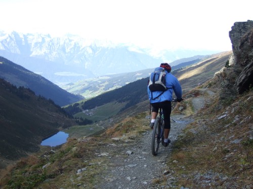 Foto: hofchri / Mountainbiketour / Rund um den Rastkogel über Geiseljoch (2292 m) - 2 Tagestour  / Singletrail zur Weidener Hütte / 22.06.2011 18:01:50