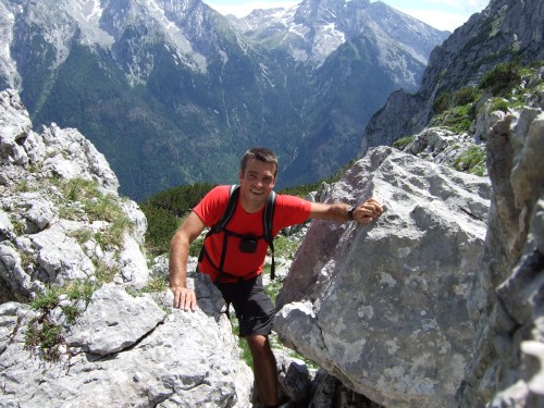 Foto: hofchri / Wandertour / Stadelhorn (2286 m) – Runde Böselsteig (B) und Schaflsteig / zwischen den Felsblöcken hindurch / 25.06.2011 18:10:30