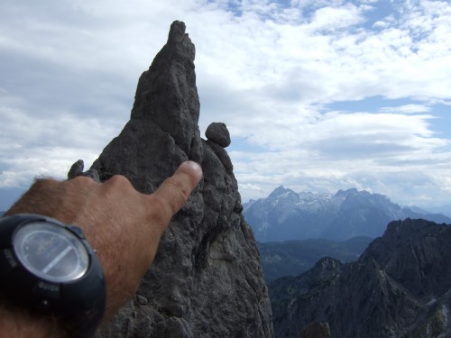 Foto: hofchri / Wandertour / Stadelhorn (2286 m) – Runde Böselsteig (B) und Schaflsteig / wer bringt den Stein ins Rollen / 25.06.2011 18:19:50