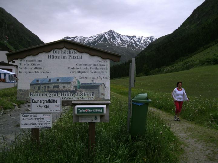 Foto: Andreas Koller / Wandertour / Zum Aussichtspunkt Plangerosskopf (3053m) / Von Plangeross langer Anstieg zur Kaunergrathütte / 28.06.2011 19:50:55