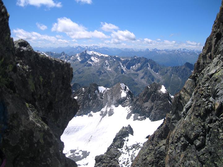 Foto: Andreas Koller / Wandertour / Verpeilspitze (3425m) / Höchste Konzentration erfodert auch der Abstieg / 30.06.2011 21:56:05