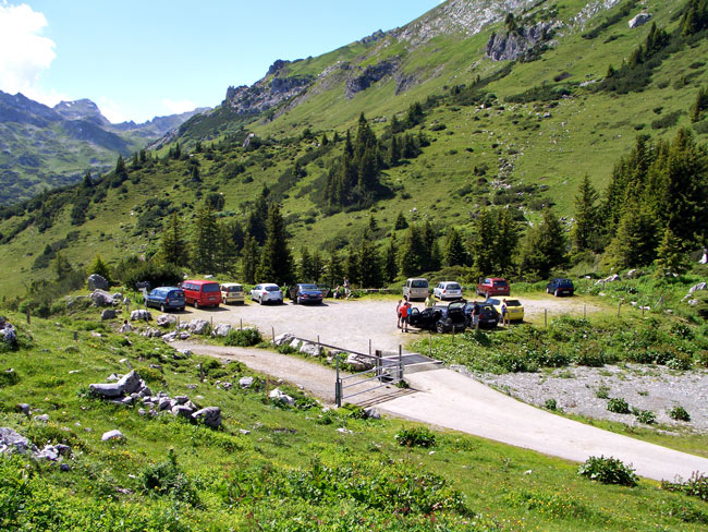 Foto: vince 51 / Wandertour / Saladinaspitze/Fensterlewand / Parkplatz / 01.07.2011 22:26:35