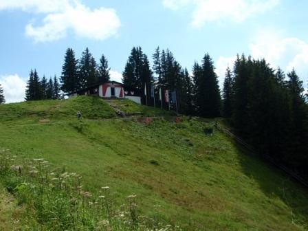 Foto: GeriAut / Mountainbiketour / Kirchberg-Bike Challenge (i.A. an Kitzalpbike-Extrem) / Starthaus zur Streif-Abfahrt / 01.08.2011 21:26:41