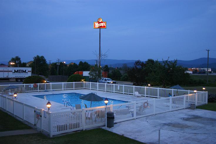 Foto: Andreas Koller / Wandertour / Shenandoah National Park (1235m) / Unterkunft in Waynesboro / 09.08.2011 22:25:34