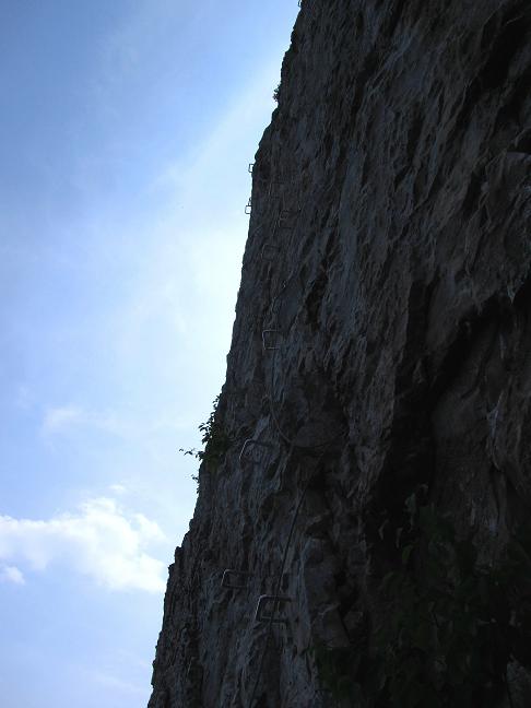 Foto: Andreas Koller / Klettersteigtour / Via ferrata Nelson Rocks (1006m) / Schlüsselstelle Headwall (optional) / 14.08.2011 02:45:47