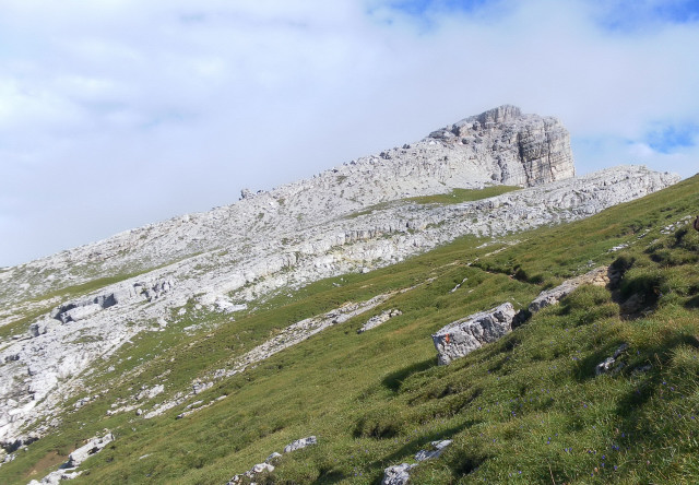Foto: Wolfgang Lauschensky / Wandertour / Cima Settsass 2571m (Weg 23 über Südseite) / Cima Settsass vom Westrücken / 21.08.2011 22:06:26