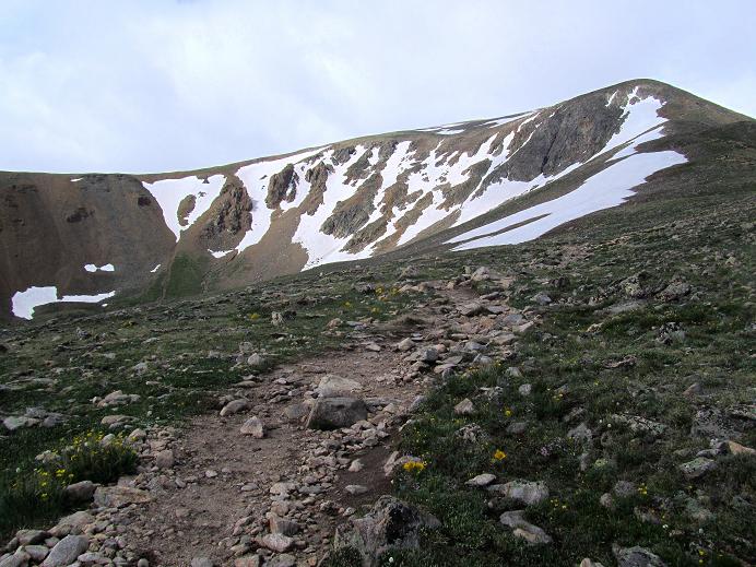Foto: Andreas Koller / Wandertour / Mount Elbert (4399m) / Gipfelaufbau (Hauptgipfel noch nicht sichtbar) / 28.08.2011 00:24:14