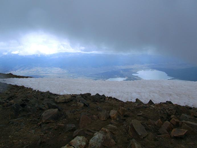 Foto: Andreas Koller / Wandertour / Mount Elbert (4399m) / Tief unten die Twin Lakes / 28.08.2011 00:21:59