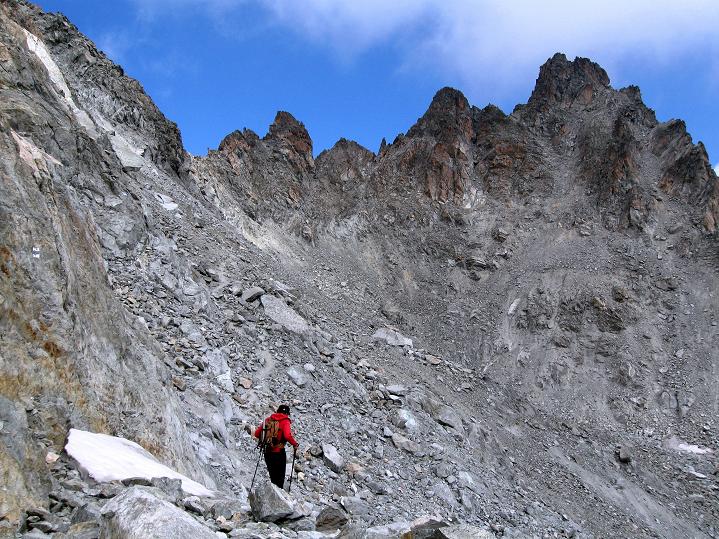 Foto: Andreas Koller / Wandertour / Piz Kesch (3418m) / Aufstieg zur Porta d Es-cha / 06.09.2011 22:04:00