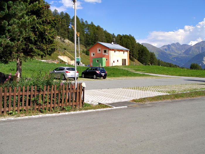 Foto: vince 51 / Wandertour / von Süden auf den Piz Terza / Parkplatz / 21.09.2011 01:03:45