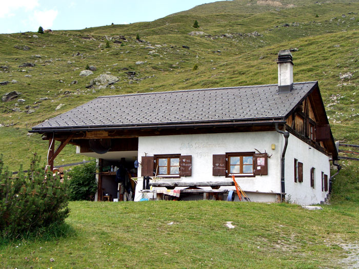 Foto: vince 51 / Wandertour / von Süden auf den Piz Terza / Alp Valmorain / 21.09.2011 00:59:39