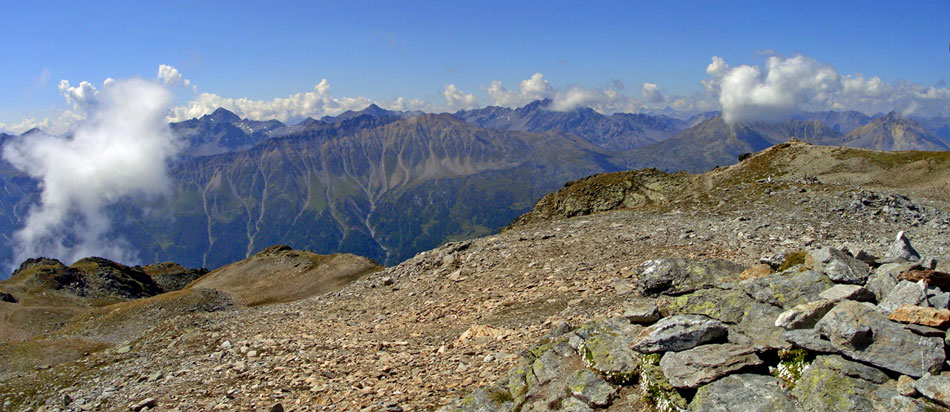 Foto: vince 51 / Wandertour / von Süden auf den Piz Terza / SW-Panorama / 21.09.2011 00:42:04