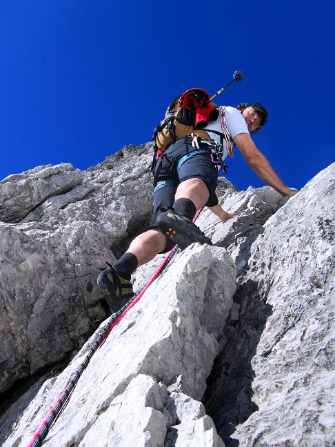 Foto: Andreas Koller / Klettertour / Lange Kante auf den SW Parzinnturm (2590m) / Die erste SL / 22.10.2011 20:17:44