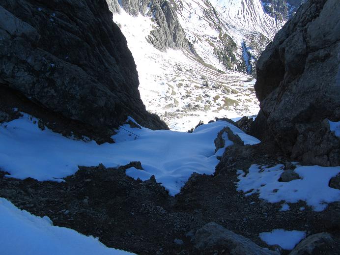 Foto: Andreas Koller / Klettertour / Lange Kante auf den SW Parzinnturm (2590m) / Durch diese Schlucht verläuft der Abstieg / 22.10.2011 20:12:52