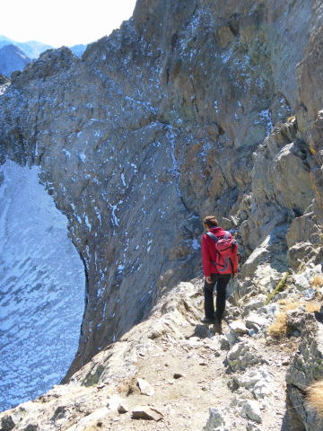 Foto: Wolfgang Lauschensky / Wandertour / Cima Argentera 3297m, Königin der Seealpen / der ausgesetzte Rückweg beginnt / 29.10.2011 19:04:49