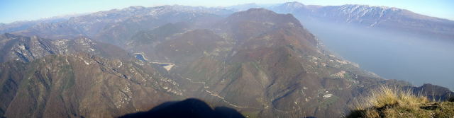 Foto: Wolfgang Lauschensky / Wandertour / Monte Pizzocolo aus dem Val di Sur / Gipfelblick nach Norden (und Osten zum Gardasee) / 16.12.2011 07:38:13