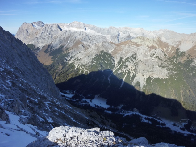 Foto: Manfred Karl / Klettertour / Das Geheimnis der Gallier / Blick Richtung Zugspitze / 26.12.2011 20:50:27
