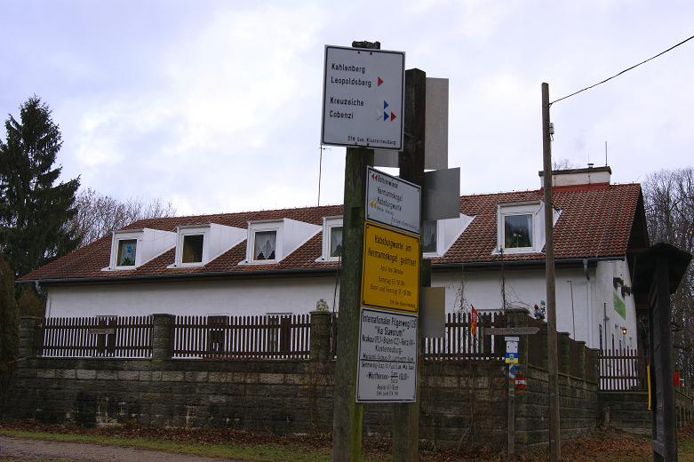 Foto: Andreas Koller / Wandertour / On Top of Vienna - der Hermannskogel (542m) / Gasthof zum Agnesbrünnl auf der Jägerwiese / 30.12.2011 21:51:11