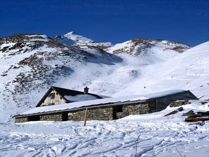 Foto: Andreas Koller / Skitour / Chilchalphorn (3040m) / Chilchalphorn über der Chilchalpe / 19.01.2012 21:25:38