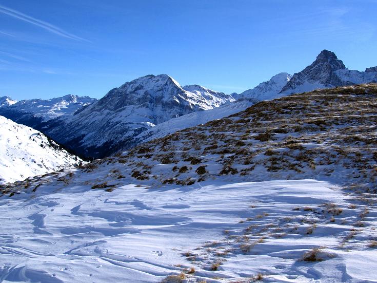 Foto: Andreas Koller / Skitour / Chilchalphorn (3040m) / 19.01.2012 21:24:40