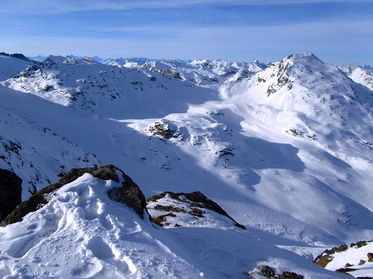 Foto: Andreas Koller / Skitour / Chilchalphorn (3040m) / 19.01.2012 21:19:52