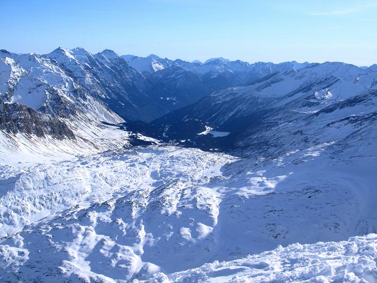 Foto: Andreas Koller / Skitour / Chilchalphorn (3040m) / 19.01.2012 21:19:26