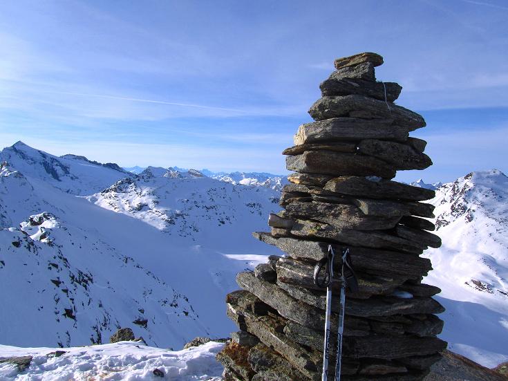 Foto: Andreas Koller / Skitour / Chilchalphorn (3040m) / 19.01.2012 21:18:44