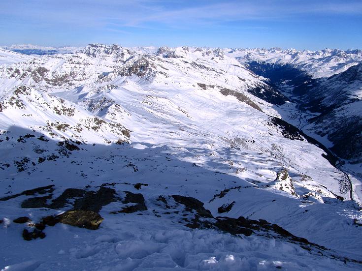 Foto: Andreas Koller / Skitour / Chilchalphorn (3040m) / 19.01.2012 21:17:31