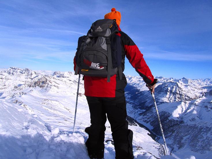 Foto: Andreas Koller / Skitour / Chilchalphorn (3040m) / Abstieg vom Chilchalphorn / 19.01.2012 21:17:24