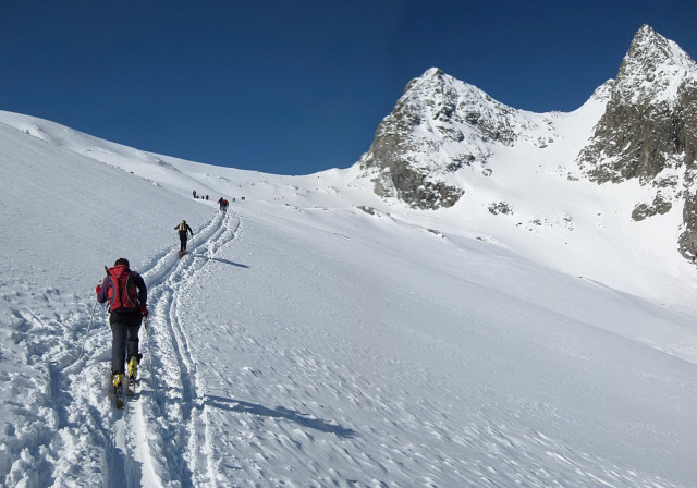 Foto: Wolfgang Lauschensky / Skitour / Lüsener Spitze und Lüsener Fernerkogel / erster Blick in die Rotgratferner-Abfahrt / 31.01.2012 22:14:16