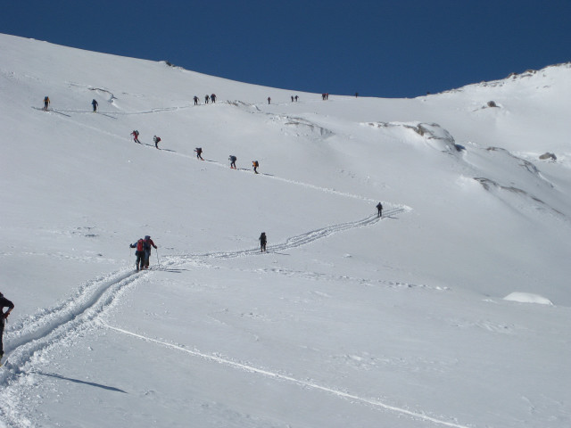 Foto: Wolfgang Lauschensky / Skitour / Lüsener Spitze und Lüsener Fernerkogel / der Lüsener Ferner ist erreicht / 31.01.2012 22:13:57